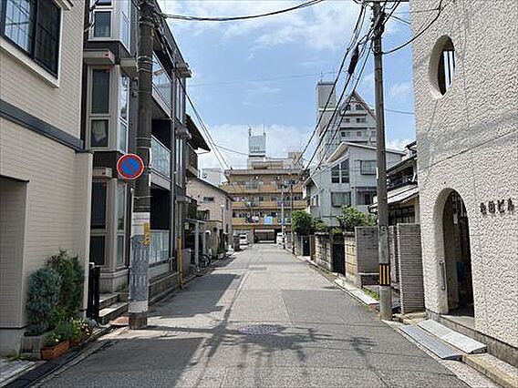 北東側前面道路...