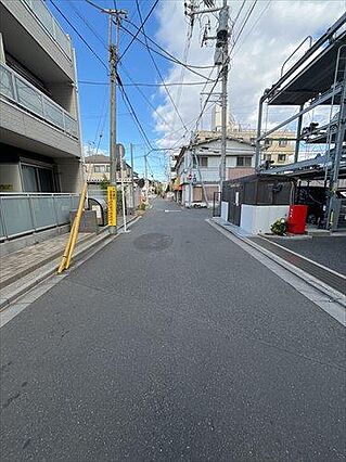現地含む前面道...