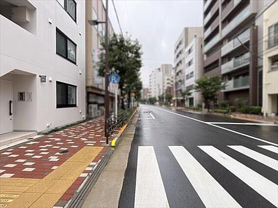 西側前面道路 ...
