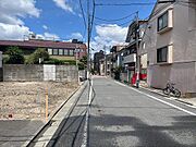 東側前面道路