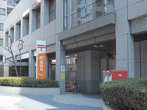 新宿アイタウン...