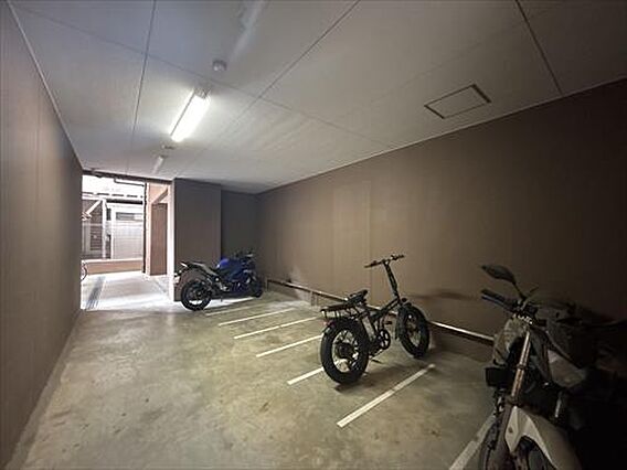 バイク置場