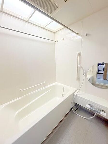 浴室 追いだき・浴室暖房乾燥機完備