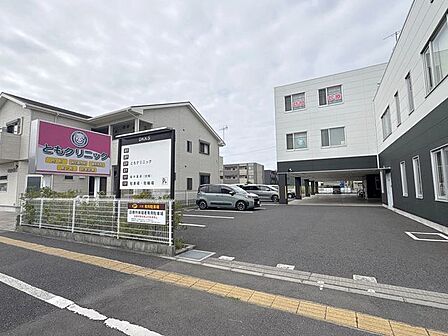 ともクリニック 460m