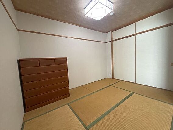 家具・調度品は...
