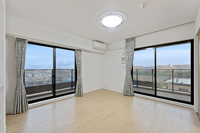 リビング/ダイニング 調布市染地3丁目