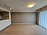 リビング/ダイニング：アクセントクロス付　リビングダイニングには照明ダクトレール付