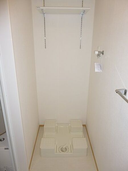 画像19:洗濯機置き場