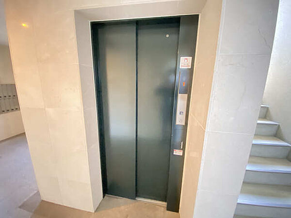 画像21:エレベーター