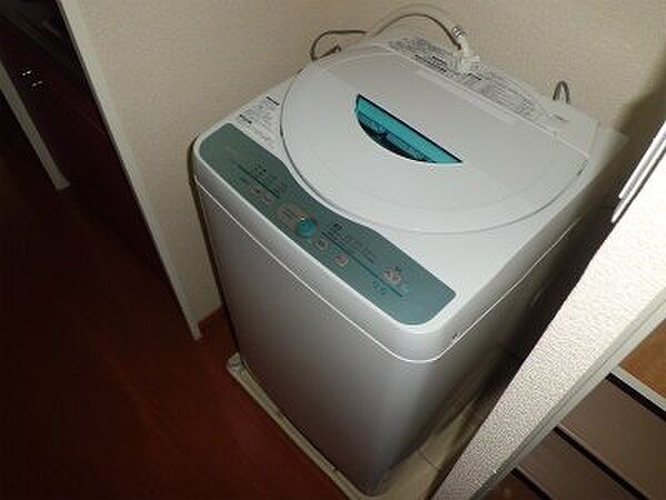 画像18:全自動洗濯機付き。