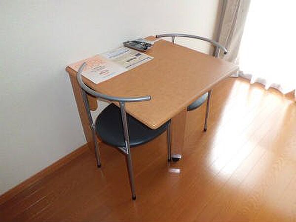 画像23:テーブルは折りたたみ可能です。