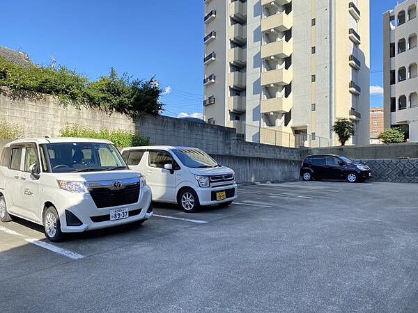 画像6:駐車場