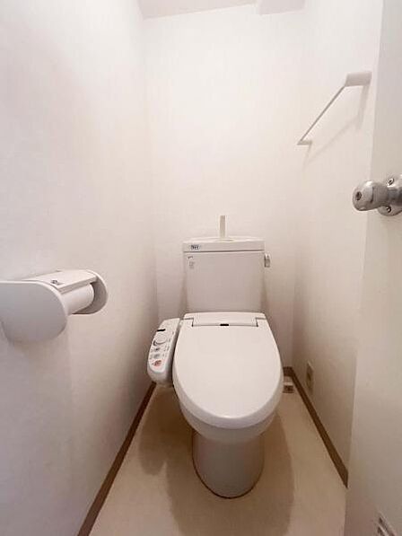 ■ウォシュレット保温便座で快適なトイレタイムを