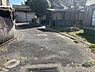 外観：北側からのアングルの前面道路です