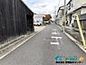 外観：北西側の前面道路です。