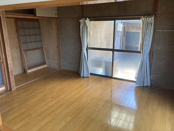 洋室を拡大表示