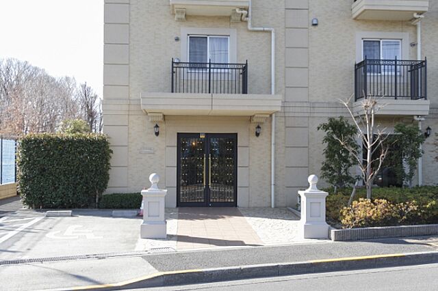 エントランス ヴェレーナ西東京碧山の森 1階/-