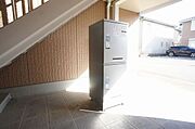 不在時の荷物受取に便利な宅配ボックス付き♪