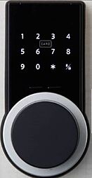 スマートロック（ＩＣカードや携帯でも施錠可能です）