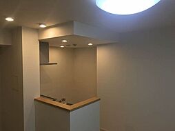 対面カウンターキッチンで家族との対話を楽しみながら料理ができます