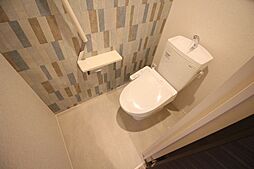 温水洗浄便座付きのトイレ♪