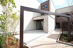 自動ドアオートロック＋防犯カメラ。セキュリティーに配慮された物件です♪