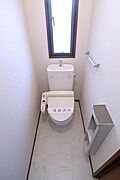 温水洗浄暖房便座のトイレです♪