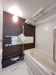 【浴室】沸し直しができる追焚機能だけでなく、衣類乾燥や冬に浴室内を暖めてから入浴が出来る暖房機能も付いています♪