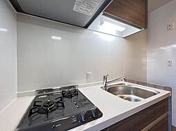 【キッチン】人工大理石のワークトップはお手入れ楽々な仕様♪