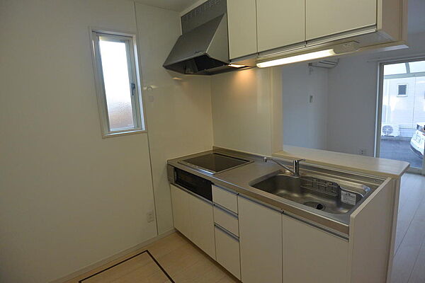 detached 群馬県佐波郡玉村町大字下新田812-1

地図を見る