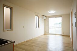 フォルトゥーナC 101 1階2Kのリビング/ダイニング