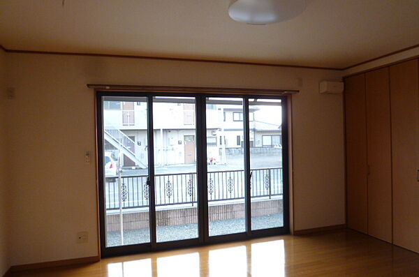 detached 群馬県伊勢崎市市場町２丁目894-1

地図を見る