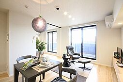 同建物の異なる部屋の写真です（家具・調度品はイメージです）