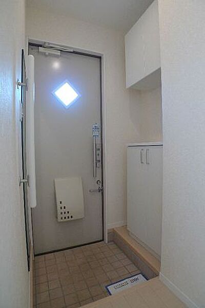 室内：※室内写真は他の部屋のものになります。