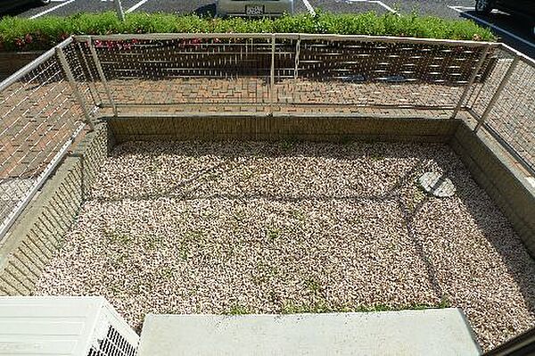 室内：※室内写真は他の部屋のものになります。