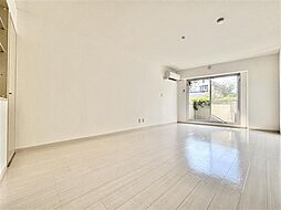 オルトせんげん台 0102 1階1Kのリビング/ダイニング