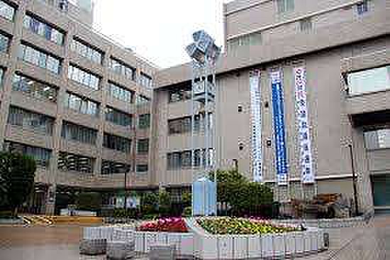 役所「品川区役...