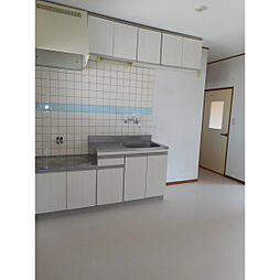 イーストヒルズ1 0202 2階2DKのリビング/ダイニング