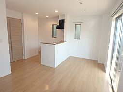 ソレアードII 1 1階2LDKのリビング/ダイニング