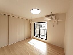 フィアクローバーII 204 2階1Kのリビング/ダイニング