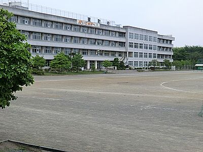 間取り：入間市立東町中学校　1002ｍ