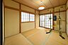 室内：2F　和室6帖