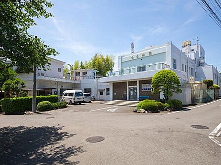 医療法人金子病院 徒歩11分。 880m
