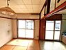 室内：約6帖の和室が2部屋あります。