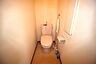 トイレ：各階にはトイレもございます。朝の忙しい時間にも重宝します。
