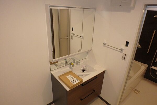 ヴィラ鴻巣 202｜埼玉県鴻巣市雷電1丁目(賃貸マンション1R・2階・33.70㎡)の写真 その11