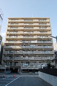 外観：11階建て、総戸数30戸のマンションです。