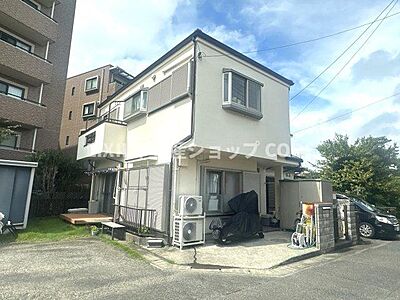 外観：閑静な住宅地に馴染む落ち着いた色合いの外観。一度、是非、現地をご見学ください。　