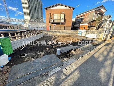 外観：小田急線「相模大野」駅まで徒歩7分！東南道路の為、陽当たり良好な新築戸建になります。