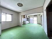 【リビング】2面採光！長い時間陽光が採りこめる角住戸です！